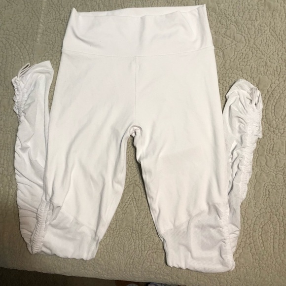 Fabletics white leggings size M cinch leg - Picture 3 of 5
